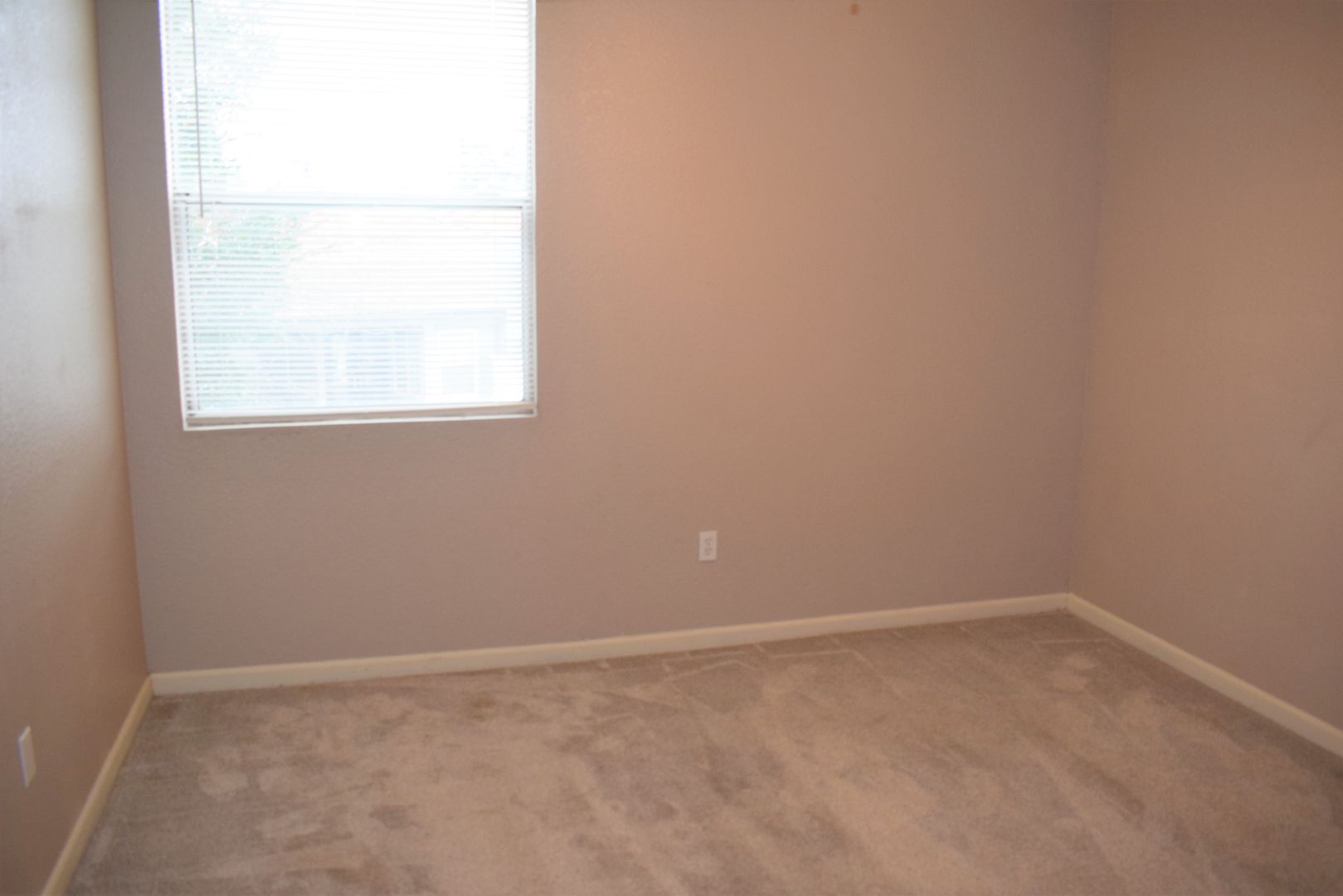 Elk Grove House: 5201 Laguna Oaks Drive Unit 136
