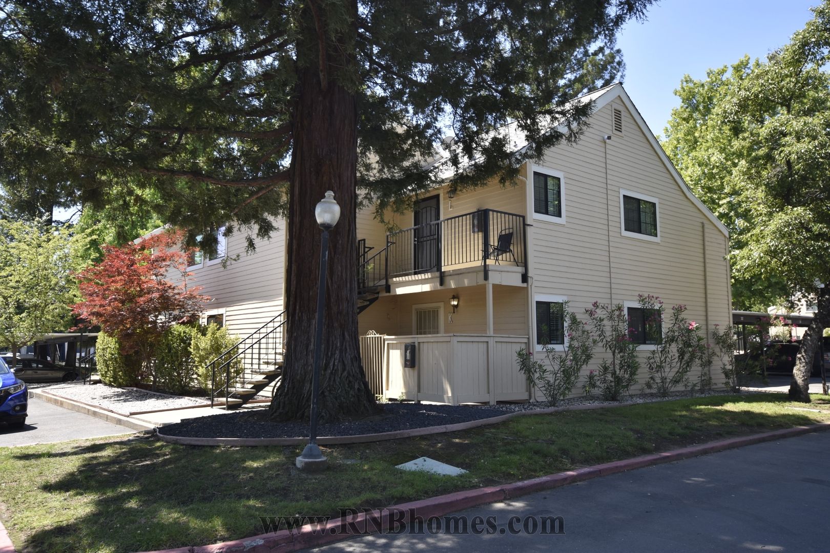 Citrus Heights House: 7445 Auburn Oaks Court Unit K
