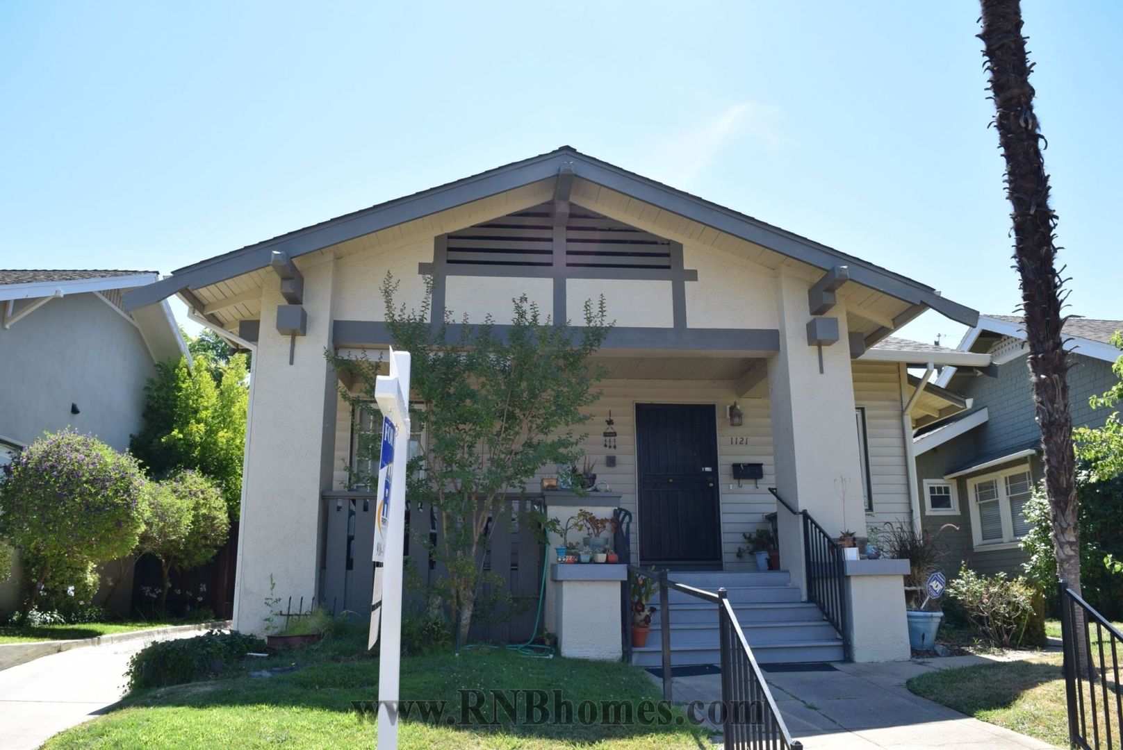 Sacramento House: 1121 Dolores Way