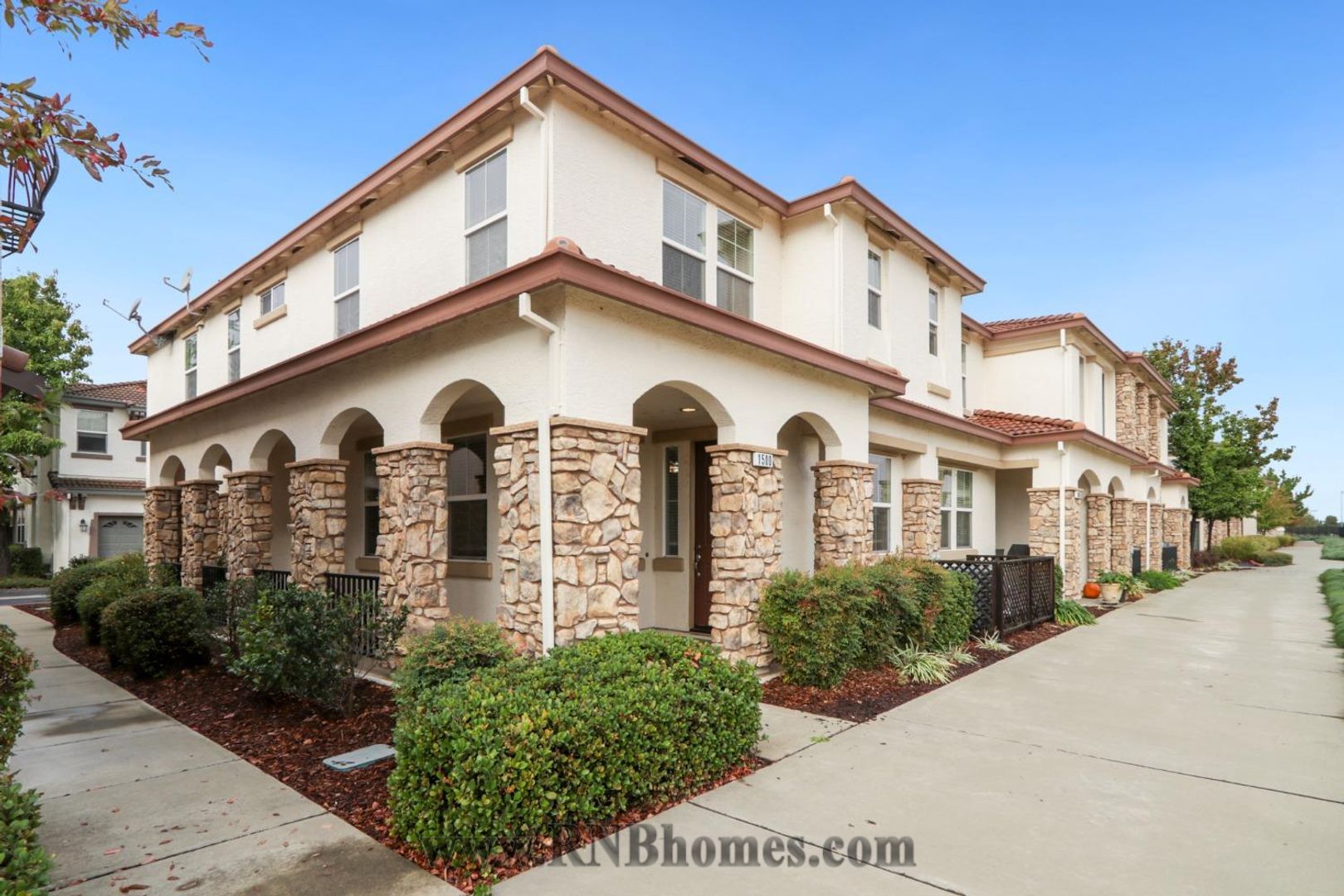 Lincoln House: 1500 Hudson Circle