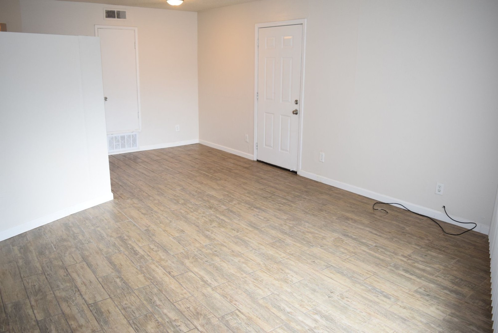 Carmichael House: 6049 Northcrest Unit 3