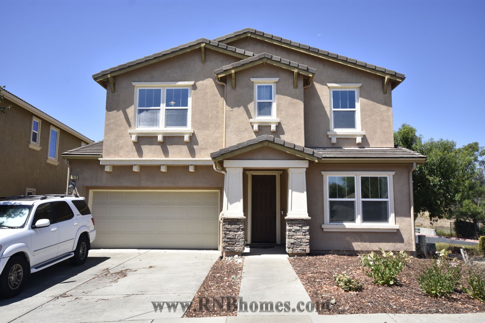 Folsom House: 1416 Bicker Circle