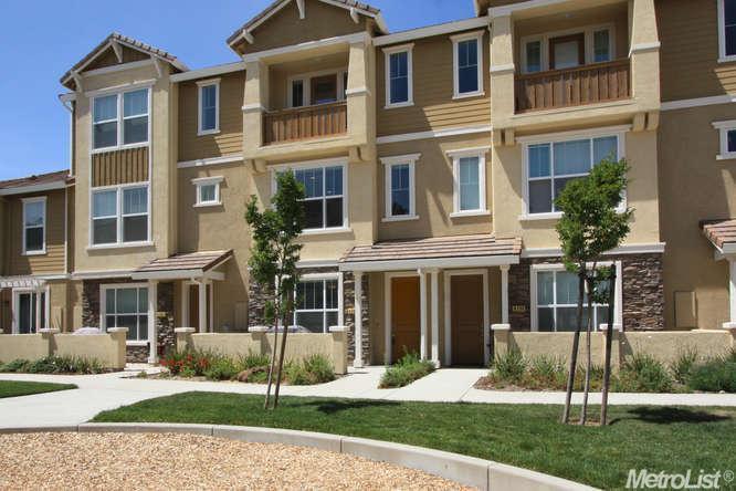 Rocklin House: 6267 Lonetree Boulevard