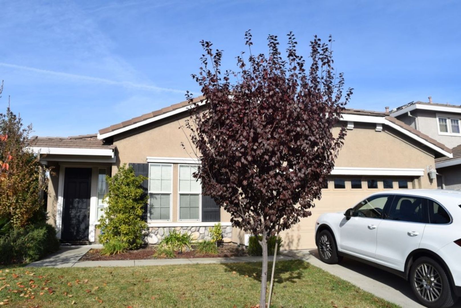 Lincoln House: 1470 Alberton Circle