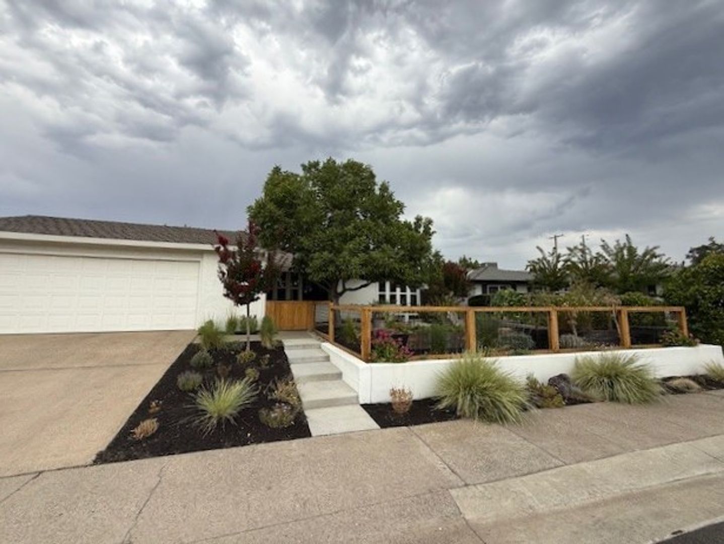 Roseville House: 1511 Dana Way