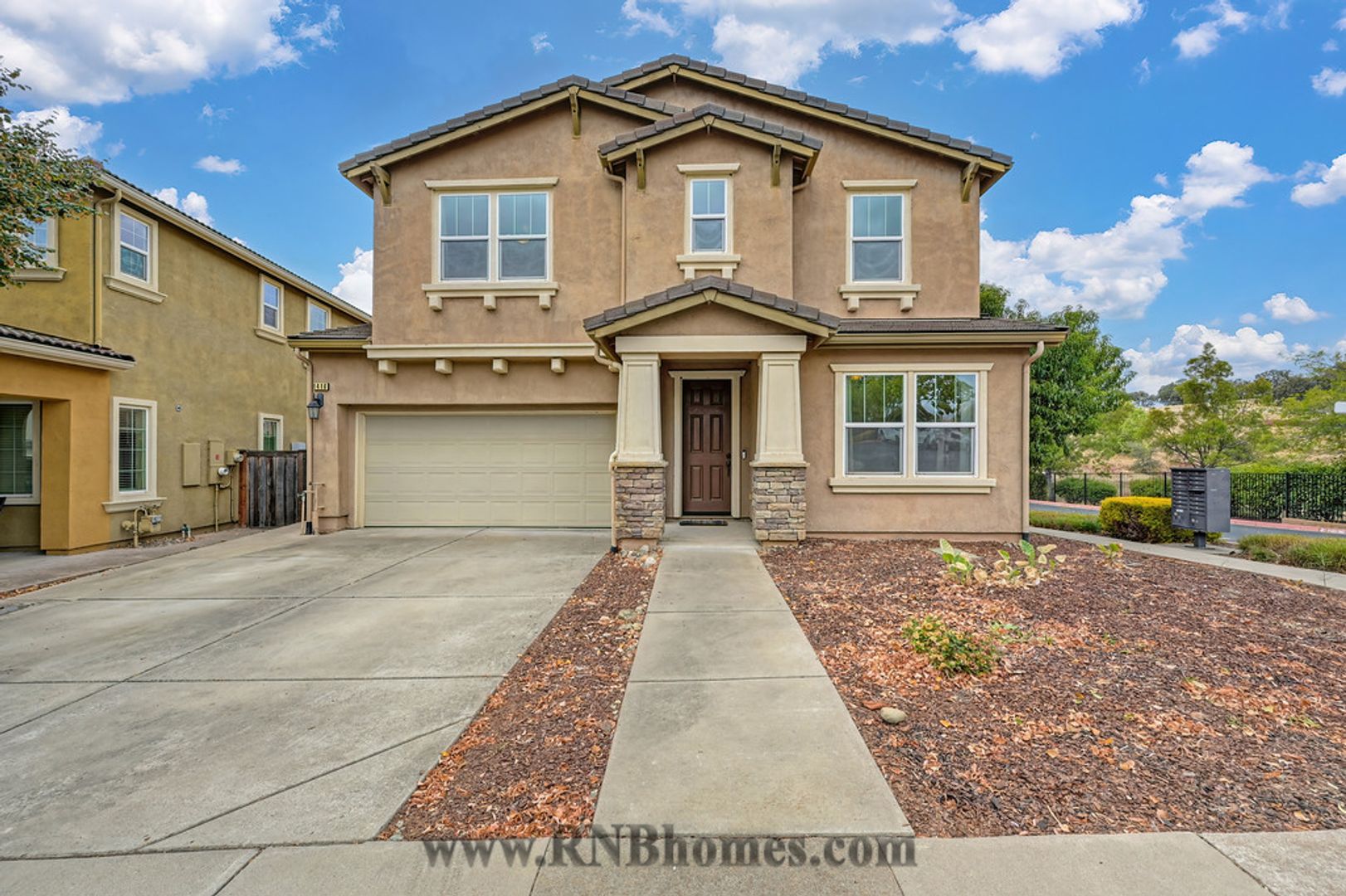 Folsom House: 1416 Bicker Circle