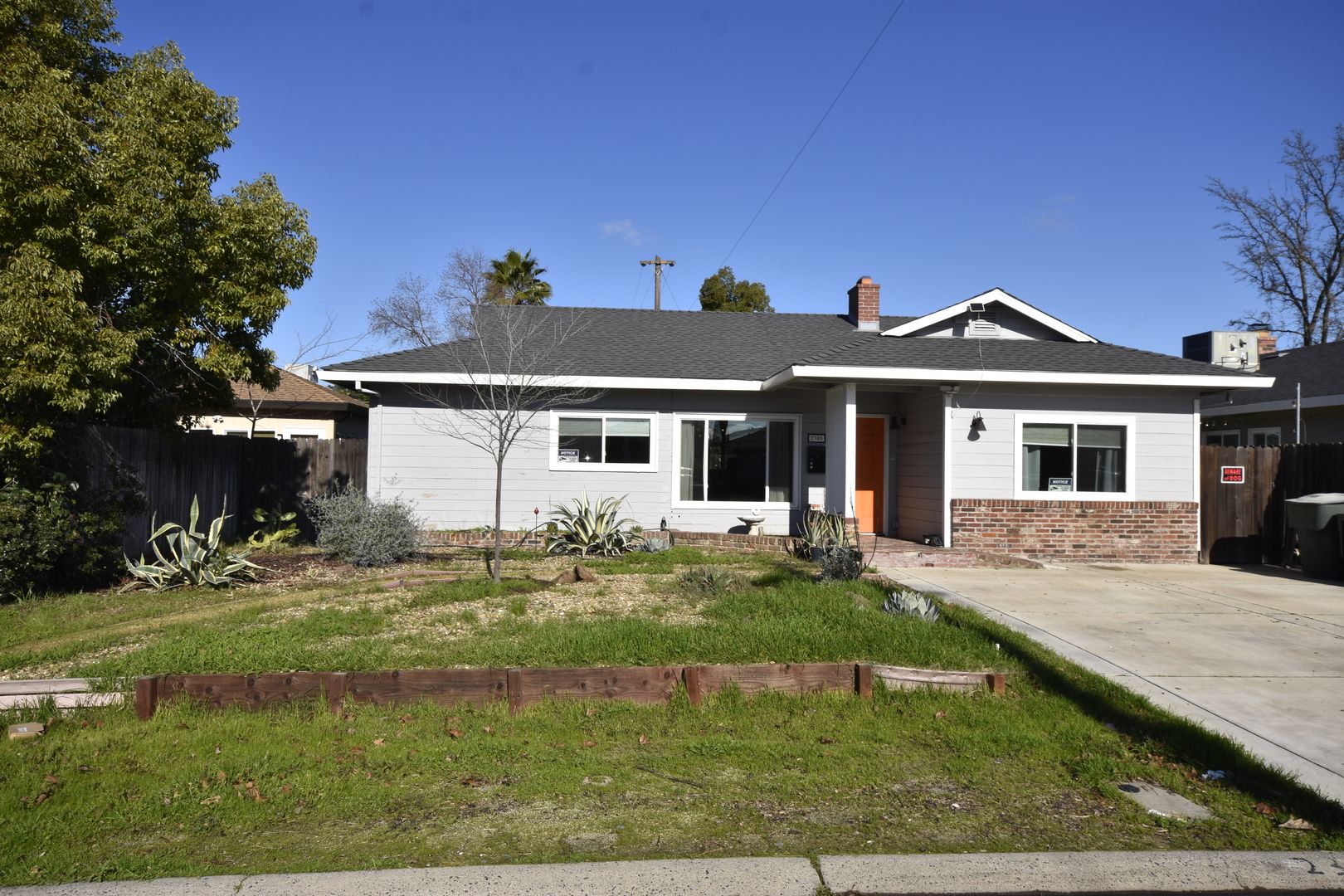 Sacramento House: 2305 Cottage Way