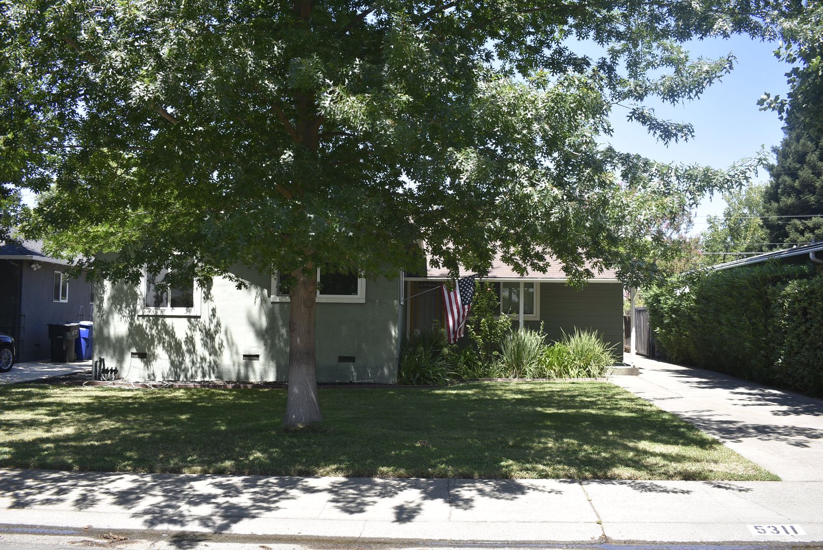 Sacramento House: 5311 Callister Avenue