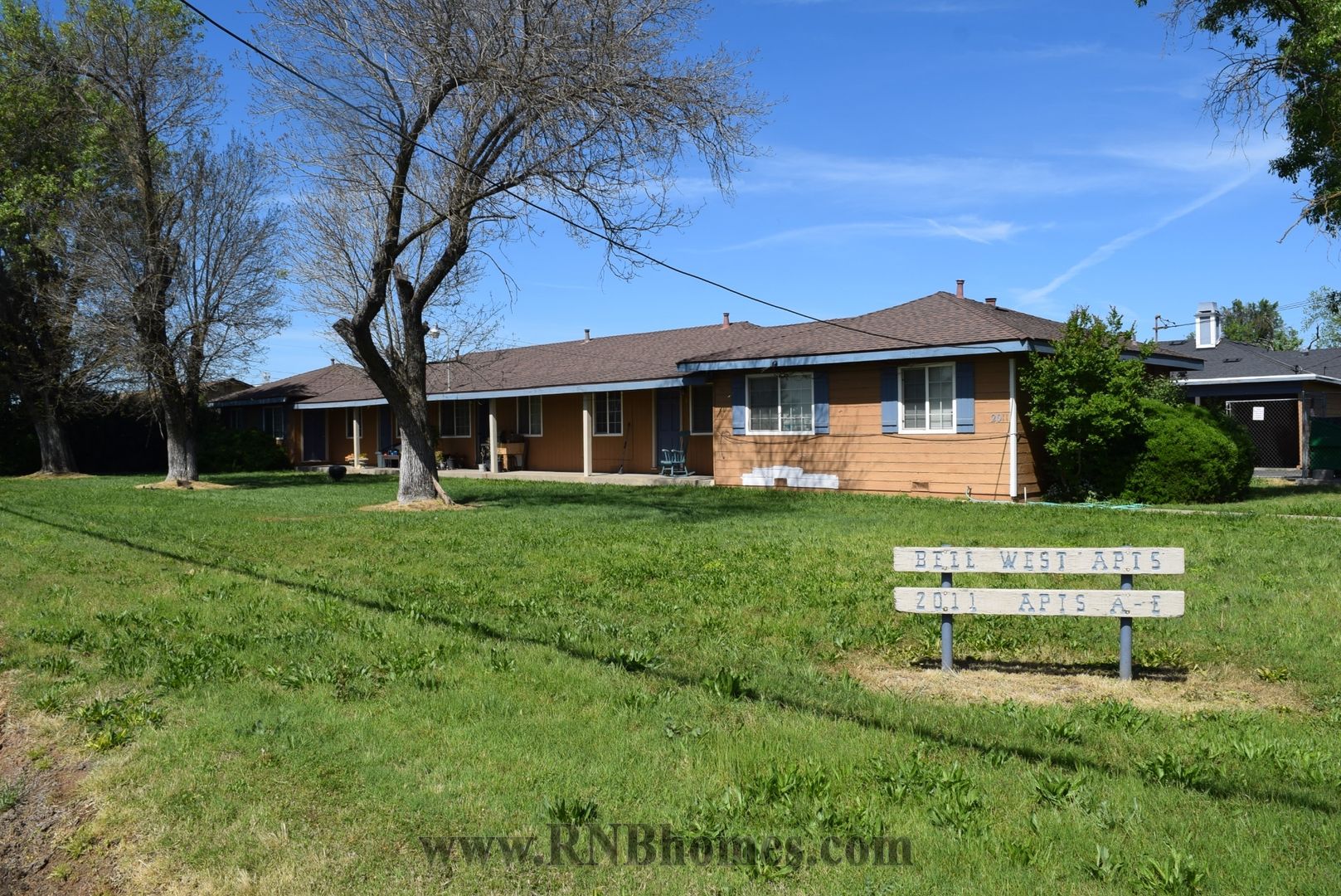 Sacramento House: 2011 Bell Avenue Unit B