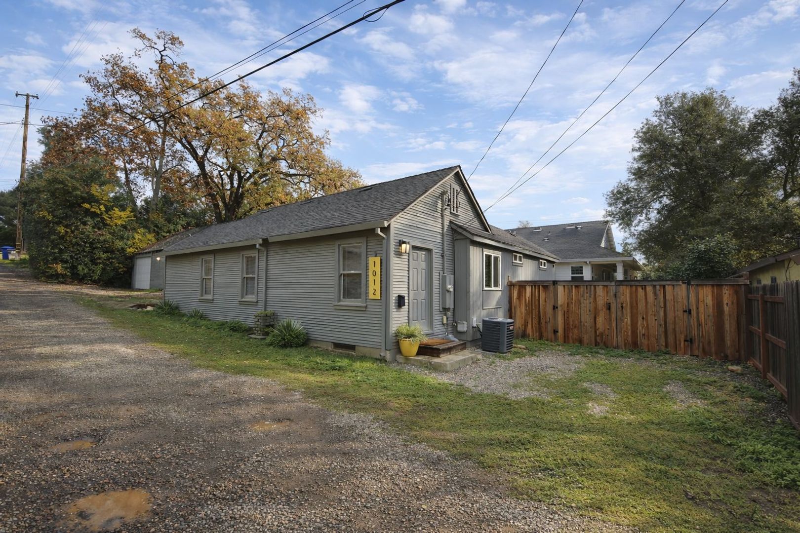 Folsom House: 1012 Bidwell Street