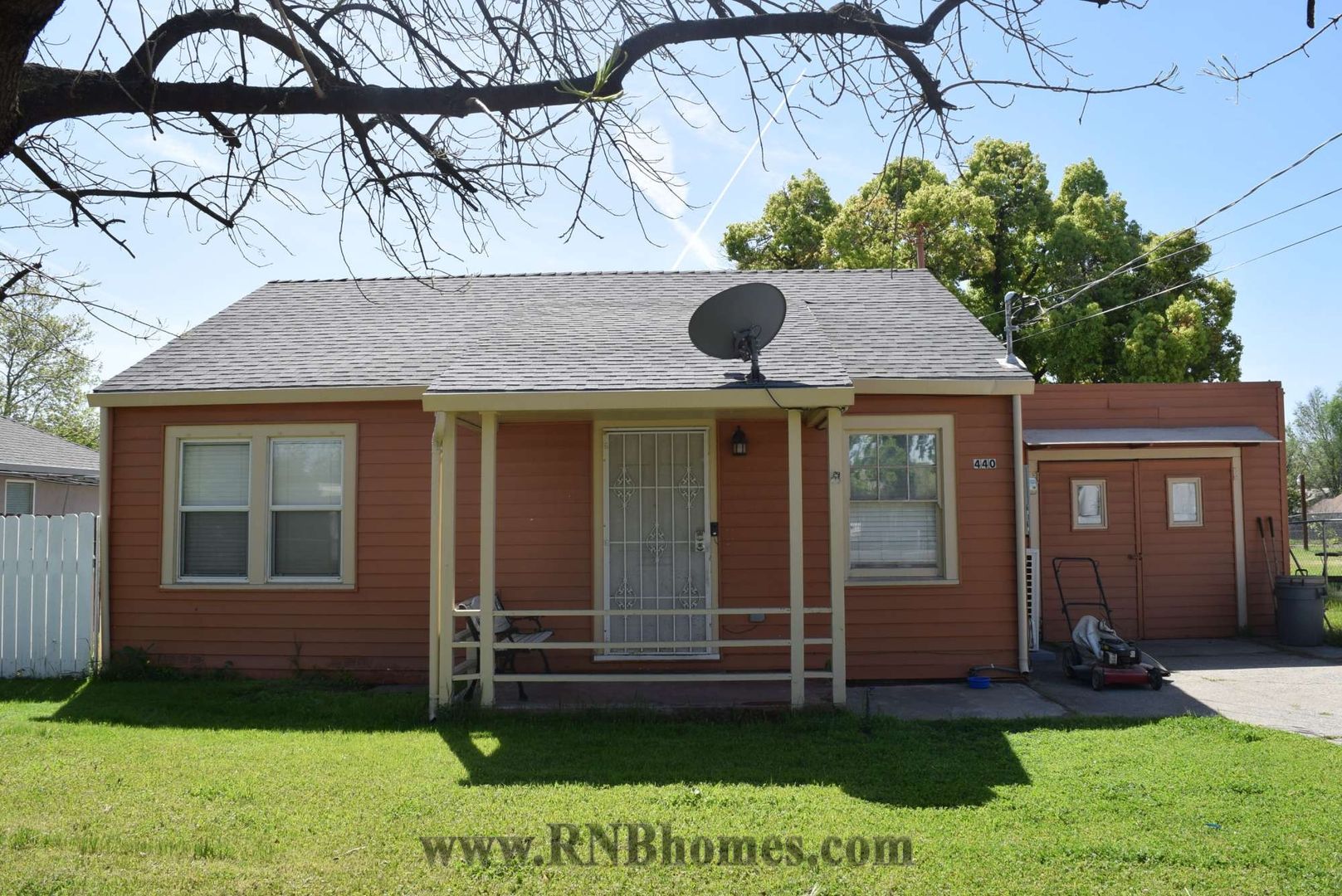 Sacramento House: 440 Lampasas Avenue