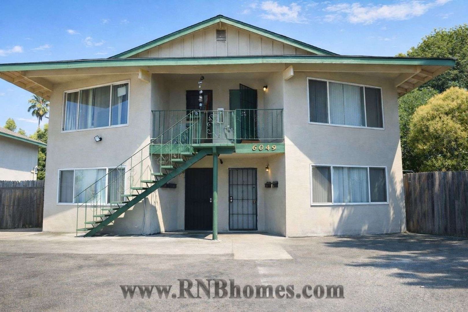 Carmichael House: 6049 Northcrest Unit 2