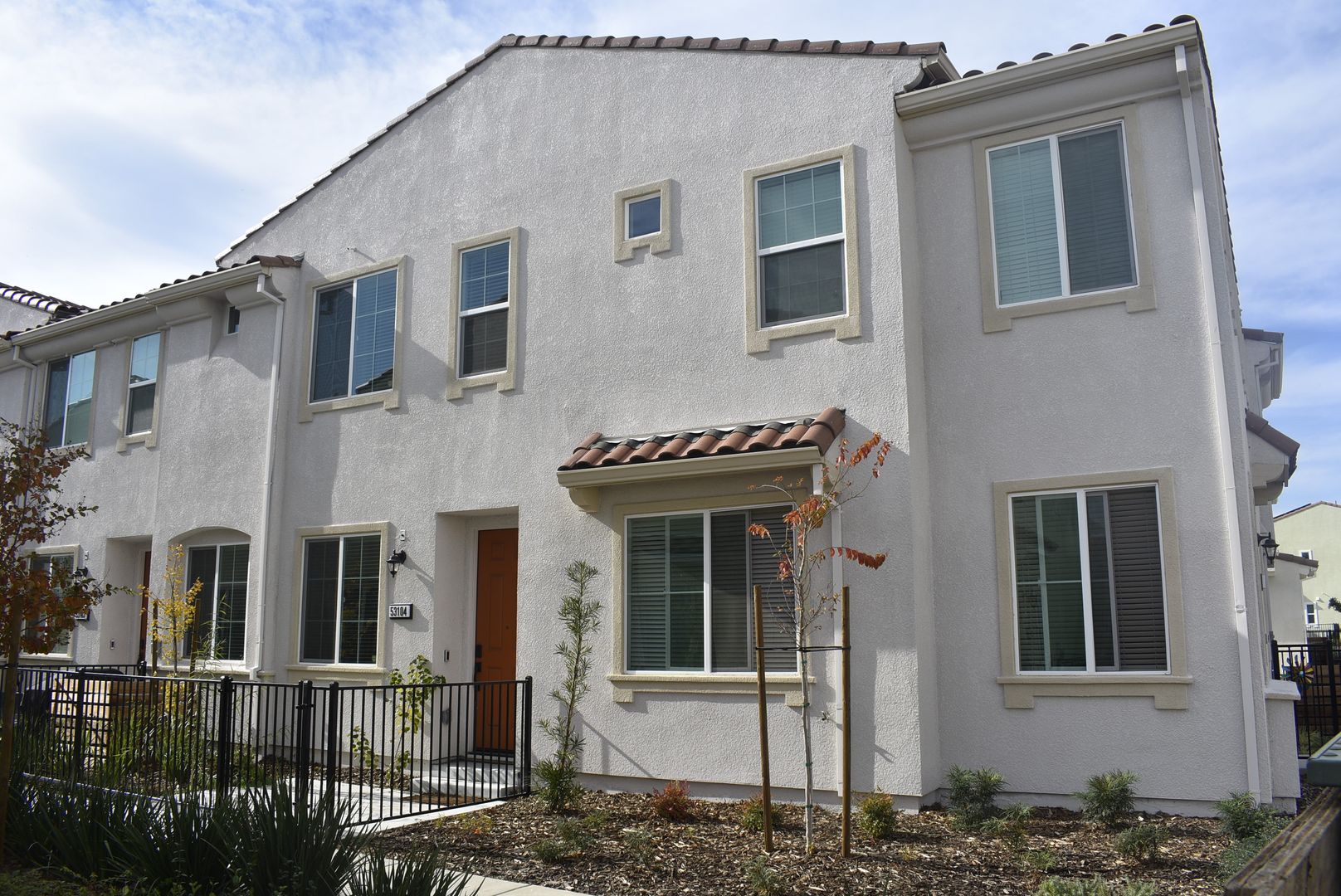 Sacramento House: 5301 E Commerce Way Unit 53104