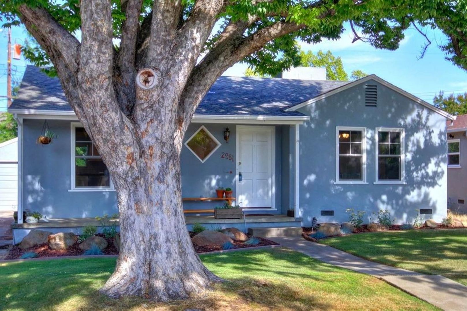 Sacramento House: 2981 Kroy Way