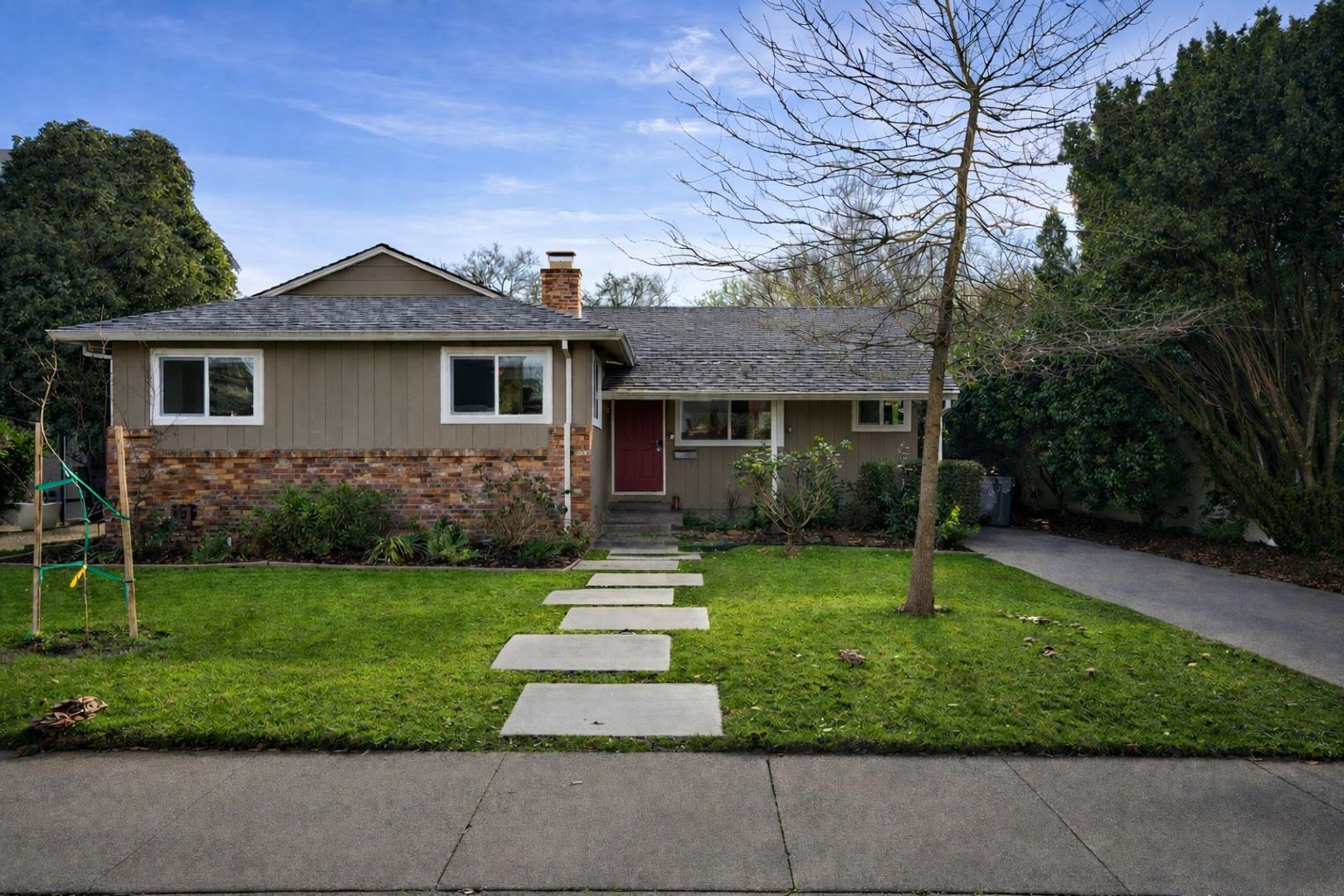 Sacramento House: 5310 Callister Avenue