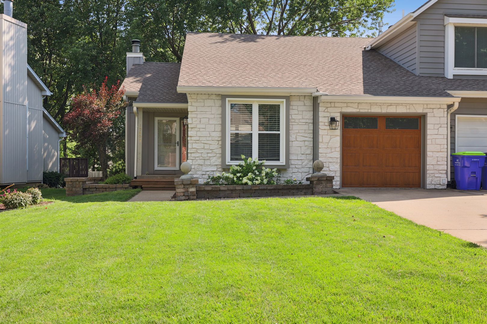 Overland Park House: 10805 W 115th Street
