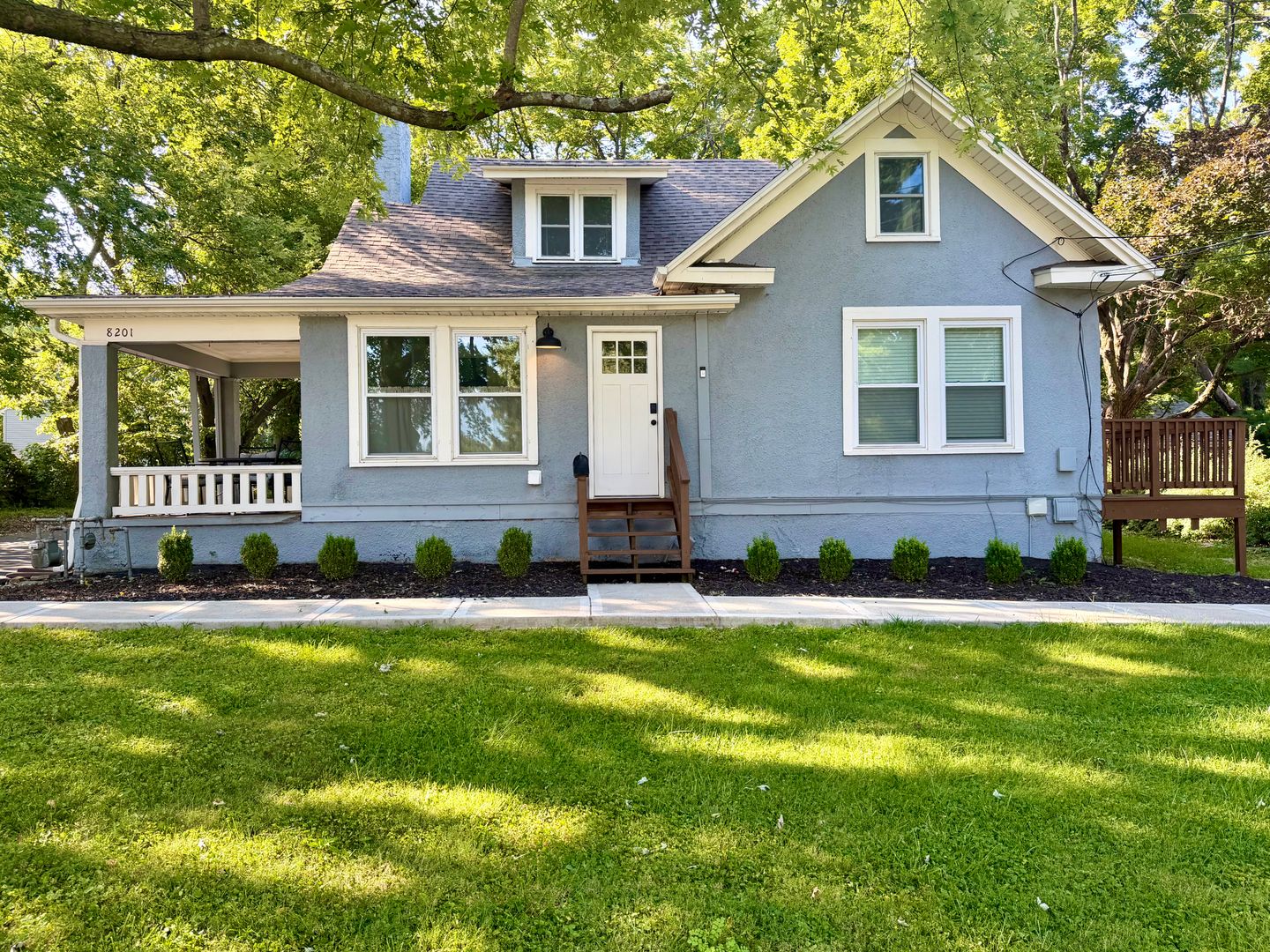 Overland Park House: 8201 W 80th Street