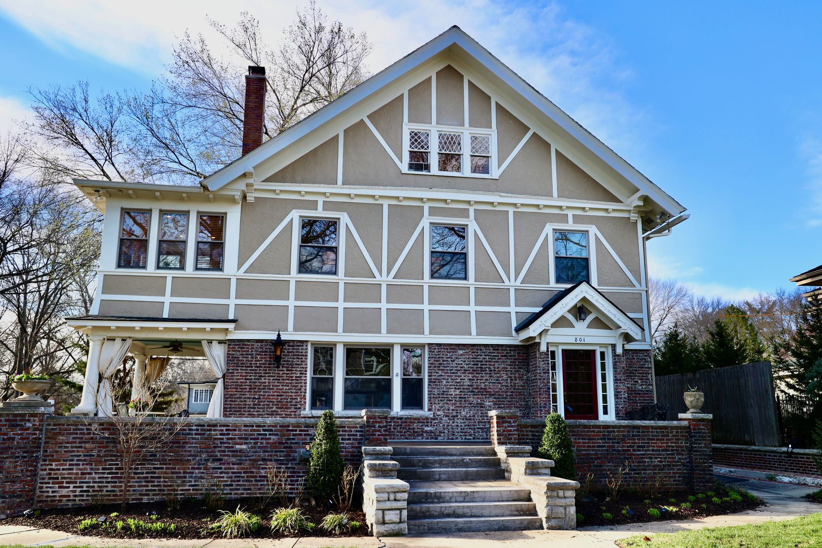 Kansas City House: 801 W 56th Street