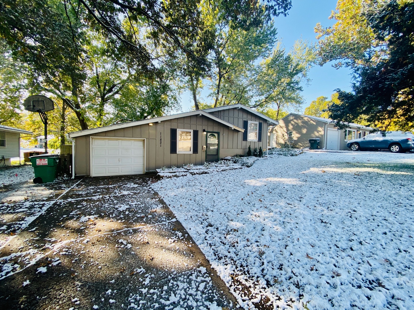 Shawnee House: 11821 W 67th St