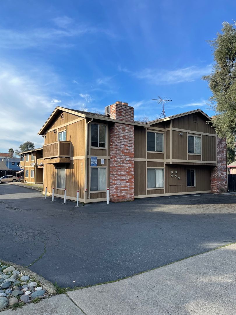 Orangevale Apartment: 8593 Greenback Lane