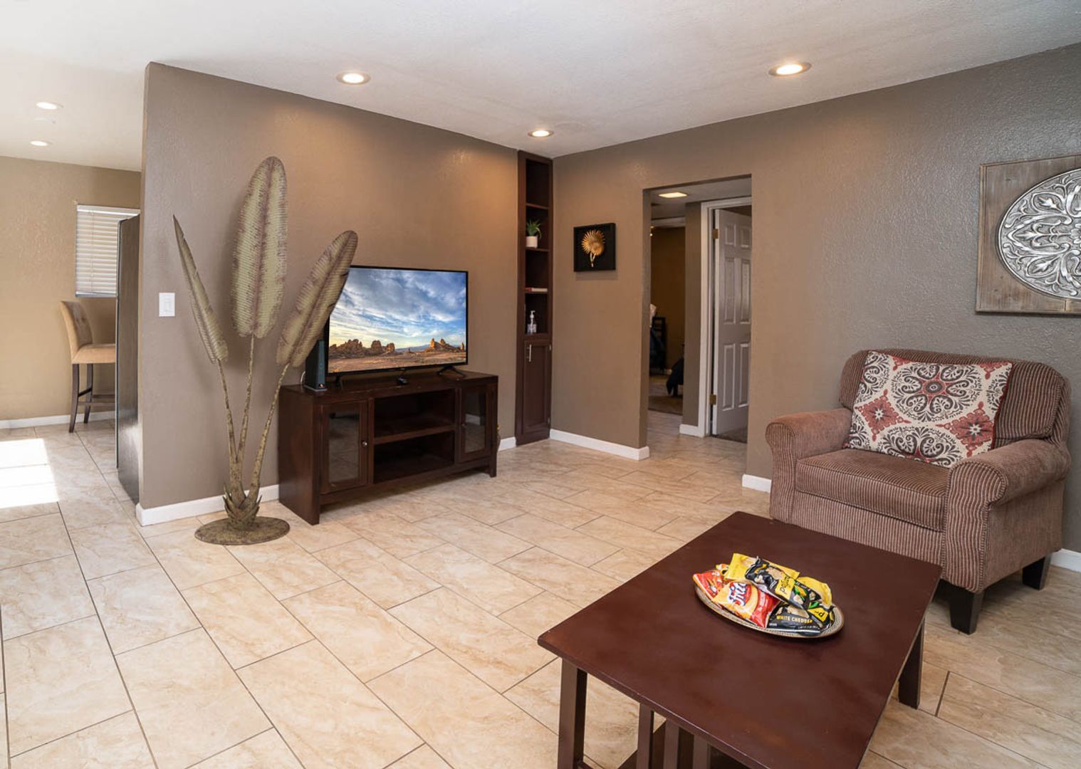 Ridgecrest Apartment: 139 N. Alvord St.