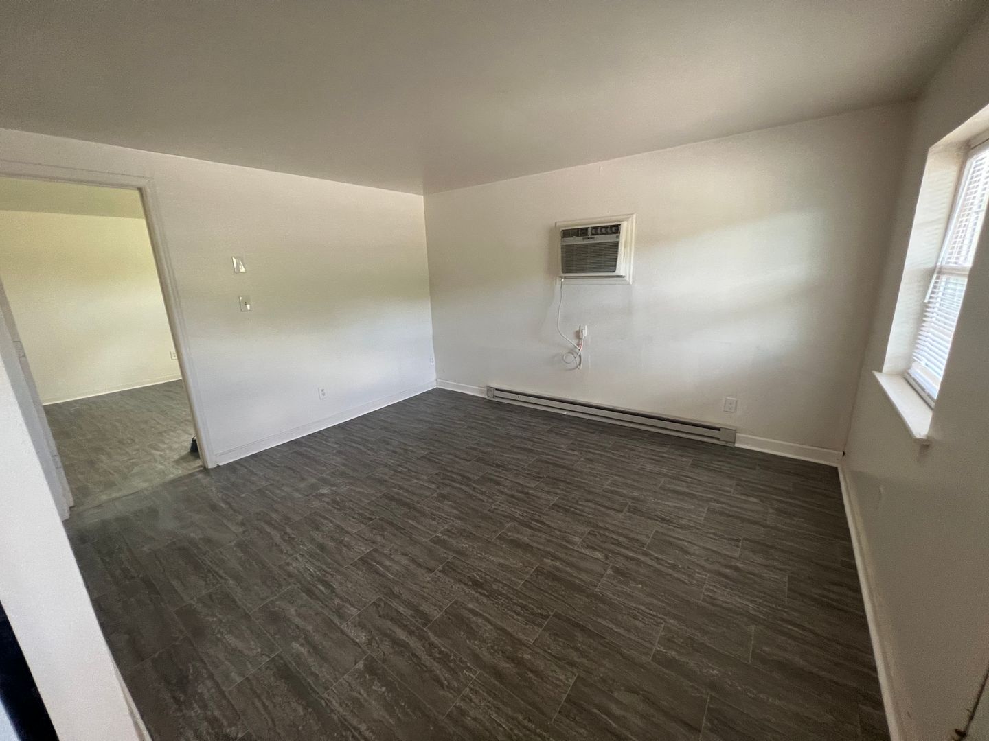 Roanoke Apartment: 833 Westside Blvd NW