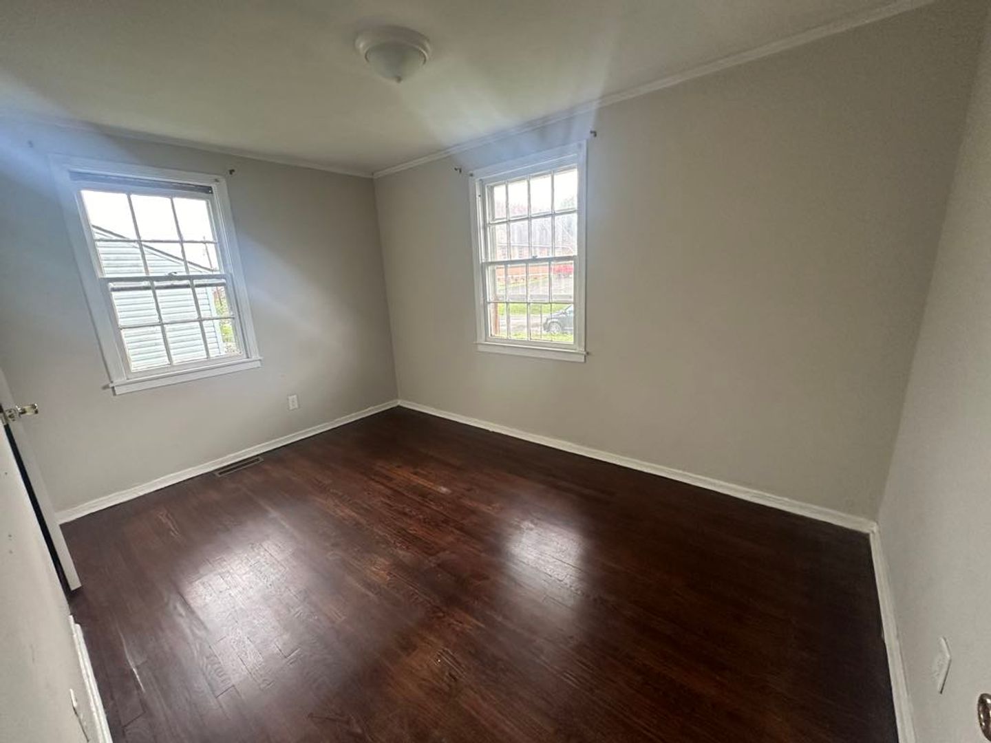 Roanoke House: 1435 Abbott St