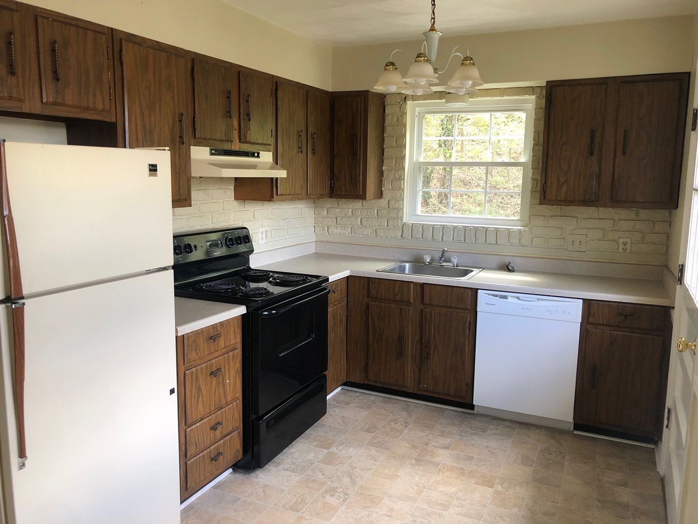 Roanoke Apartment: 934 Floyd Ave SW