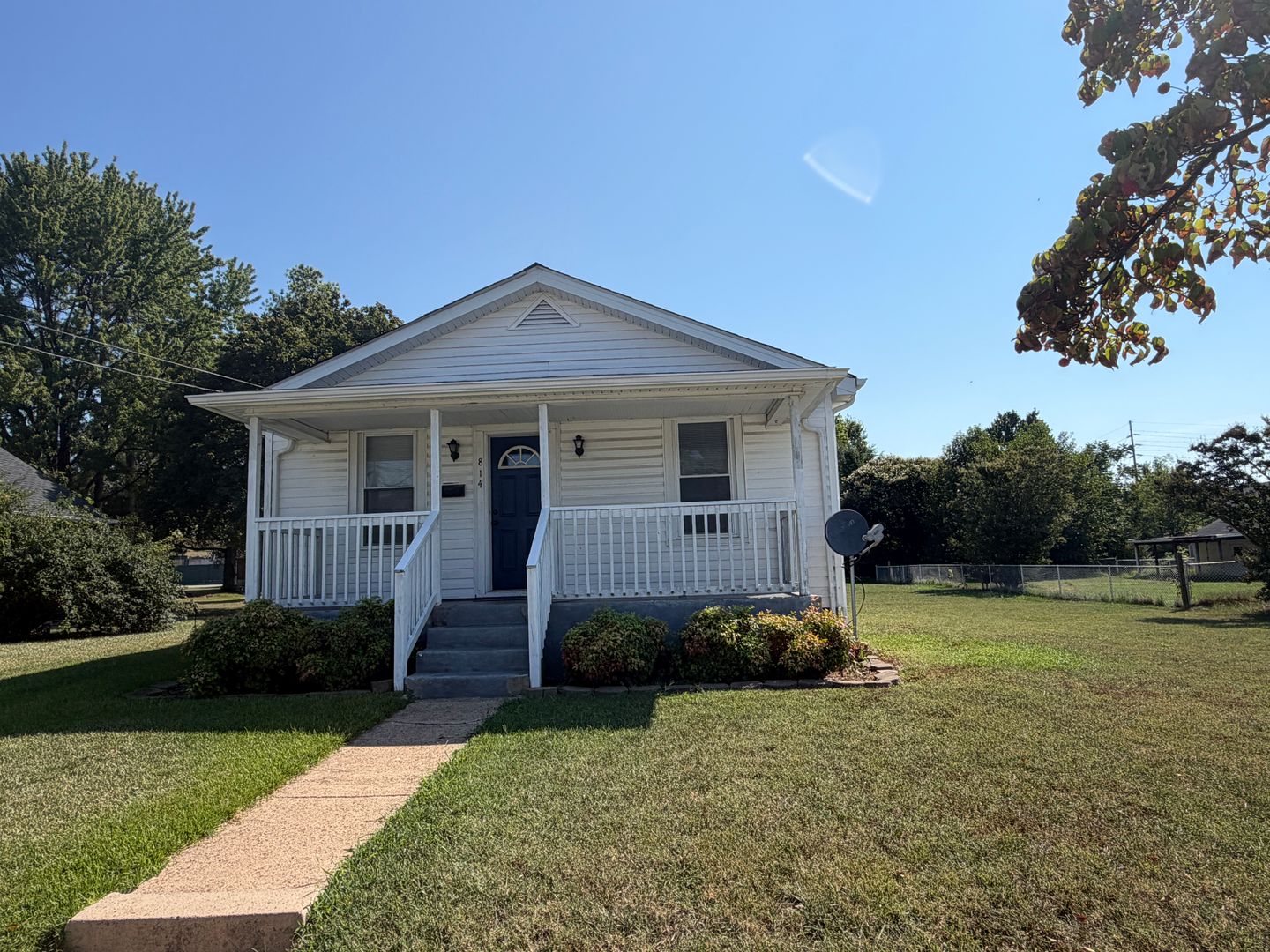 Salem House: 814 Delaware St