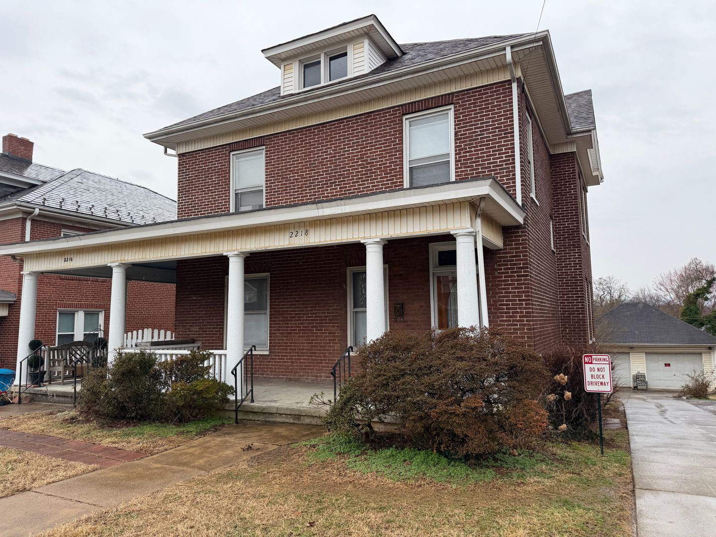 Roanoke Apartment: 2216/2218 Memorial Ave SW