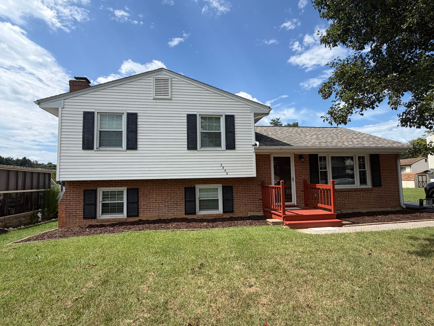 Roanoke House: 2846 Envoy Dr