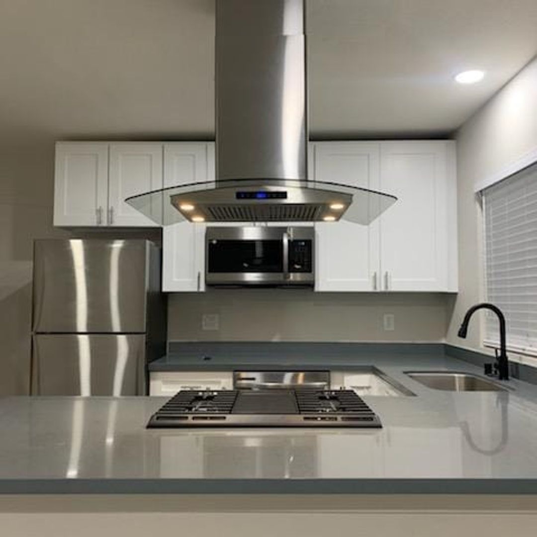 San Diego Apartment: 4148 Van Dyke Avenue