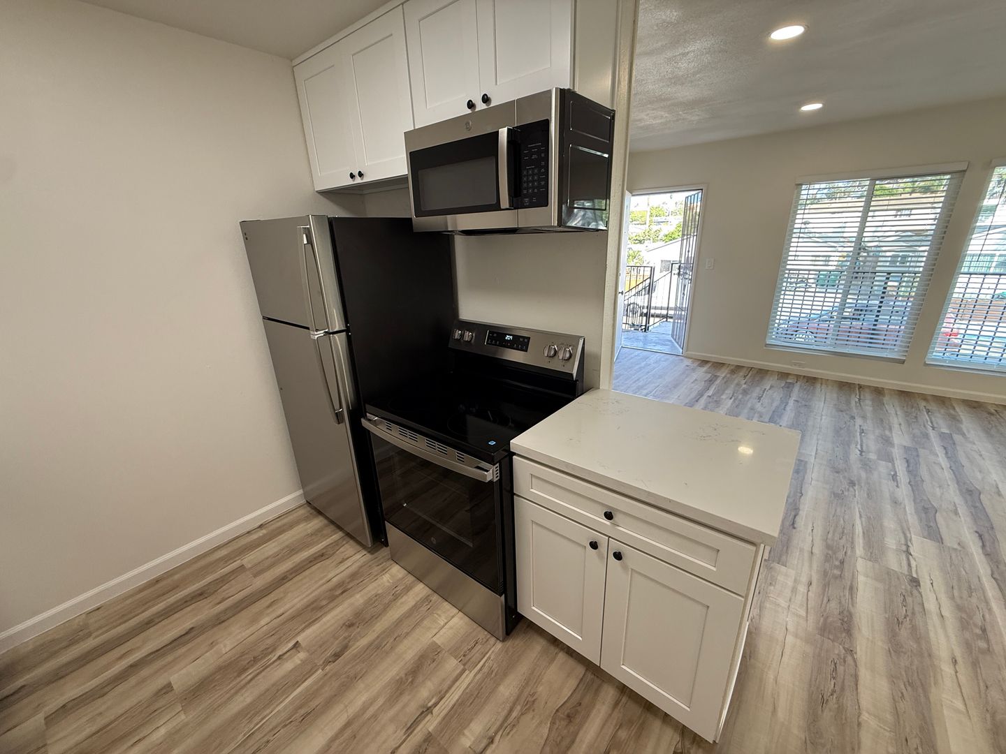 San Diego Apartment: 4605 Voltaire Street