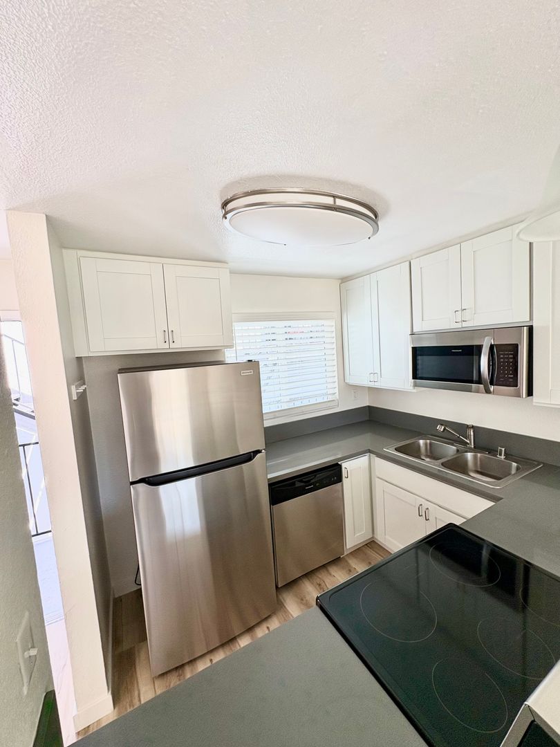 San Diego Apartment: 525 28th Street