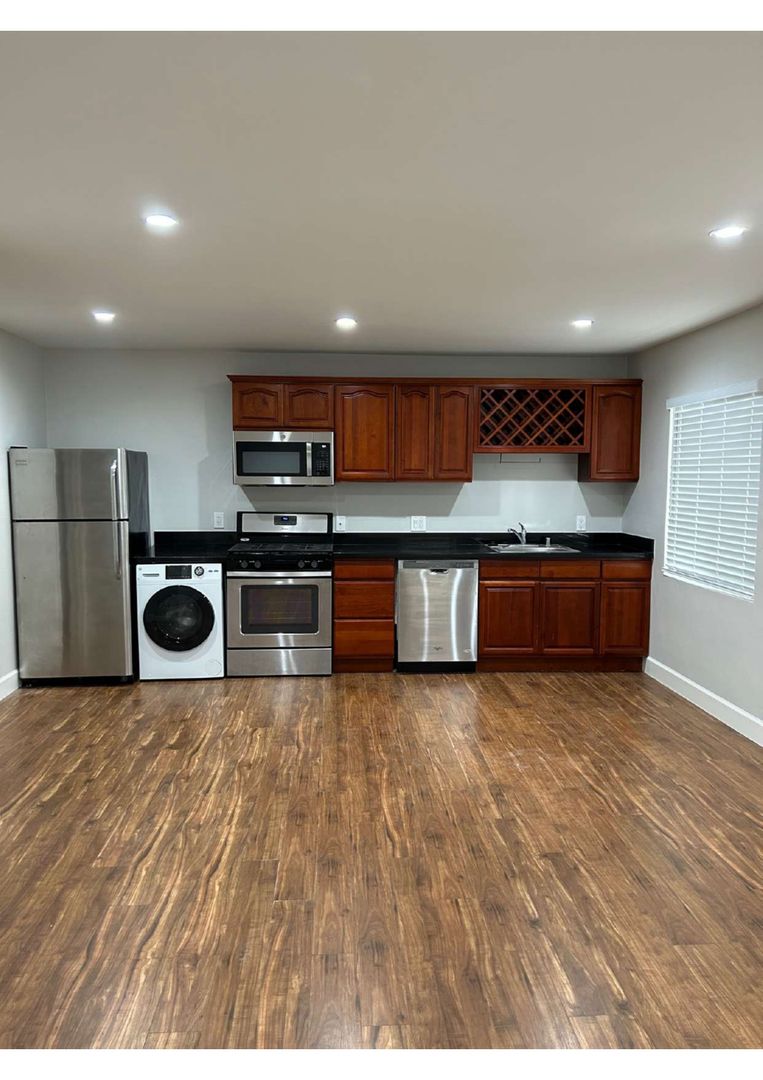 San Diego Apartment: 4067-4079 Normal Street