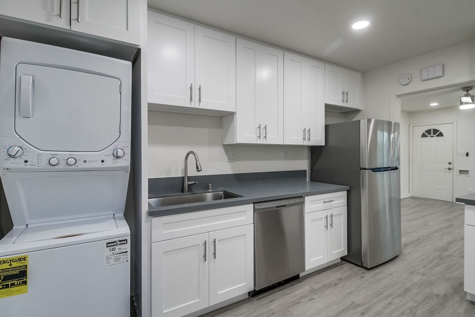 San Diego Apartment: 2850 Broadway