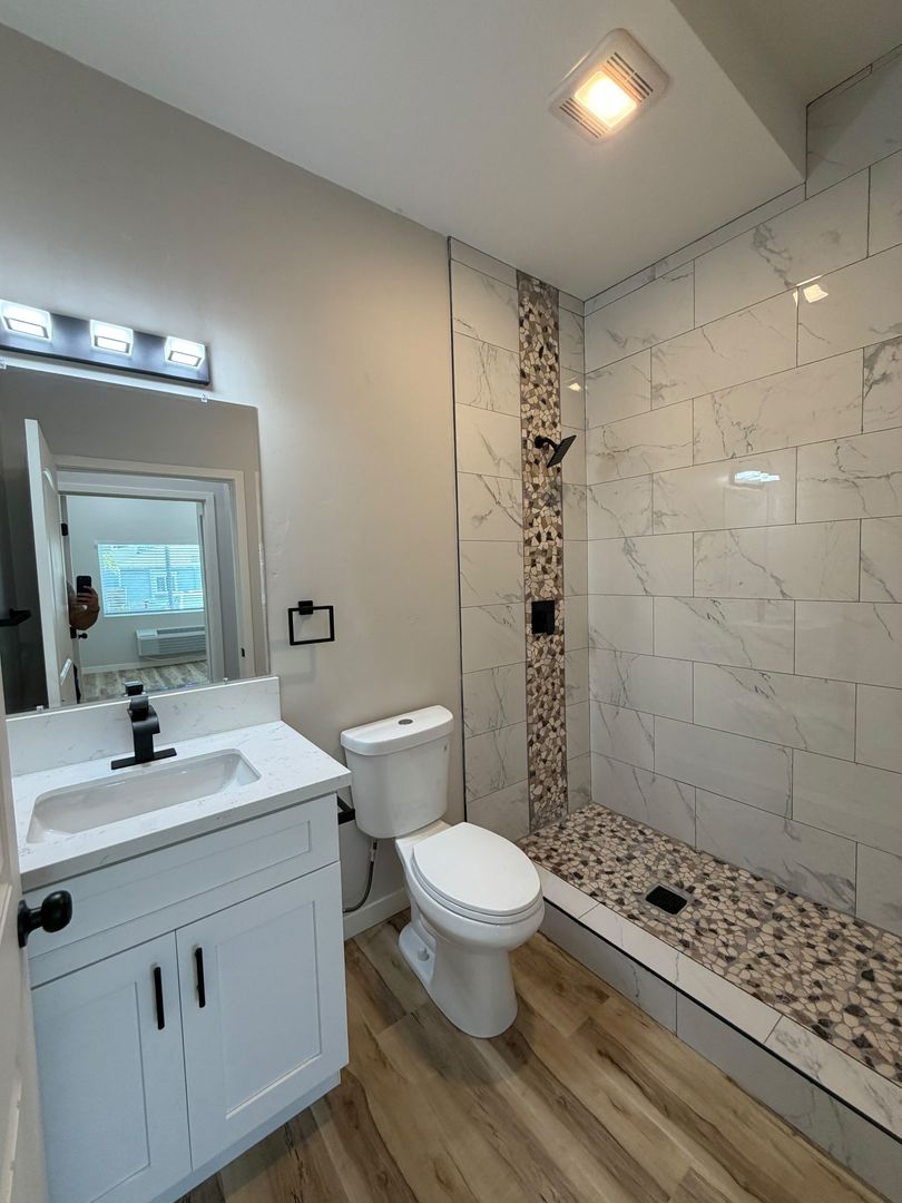 San Diego Apartment: 525 28th Street