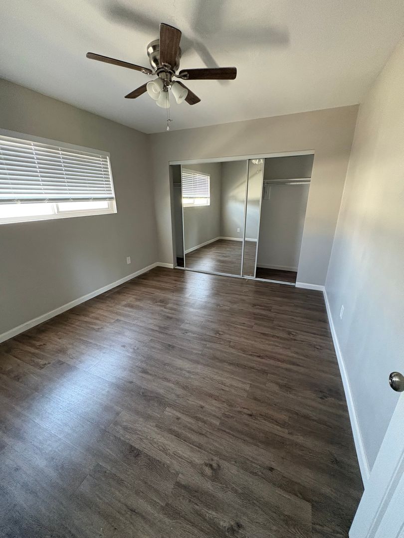 San Diego Apartment: 3470 Monroe Ave