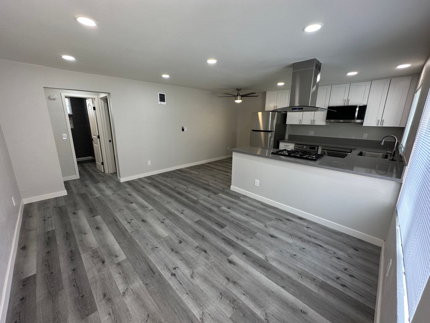 San Diego Apartment: 4148 Van Dyke Avenue
