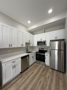 WOW! NEW 1BR/1BA + Move-In Specials! – photo 1