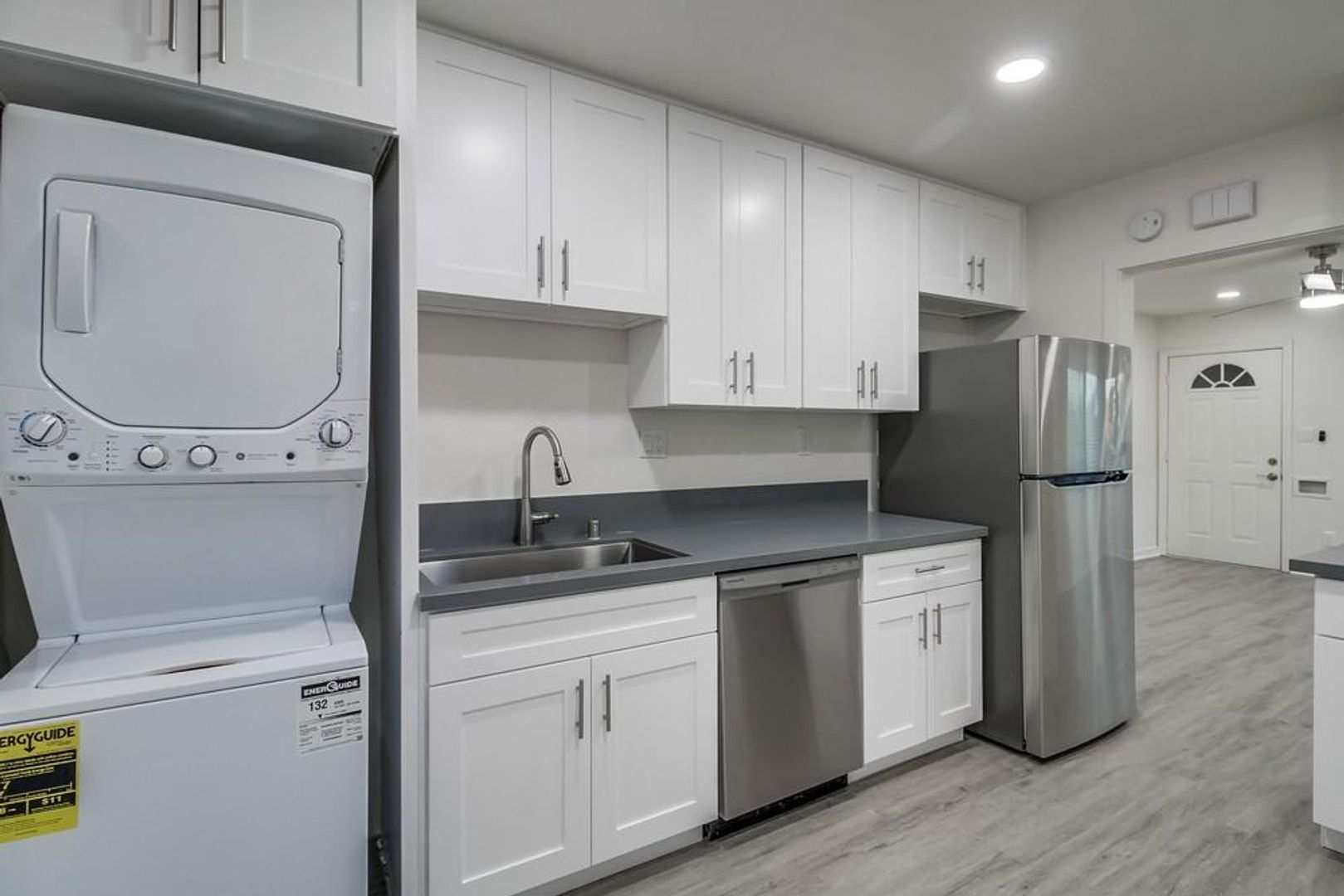 San Diego Apartment: 2850 Broadway