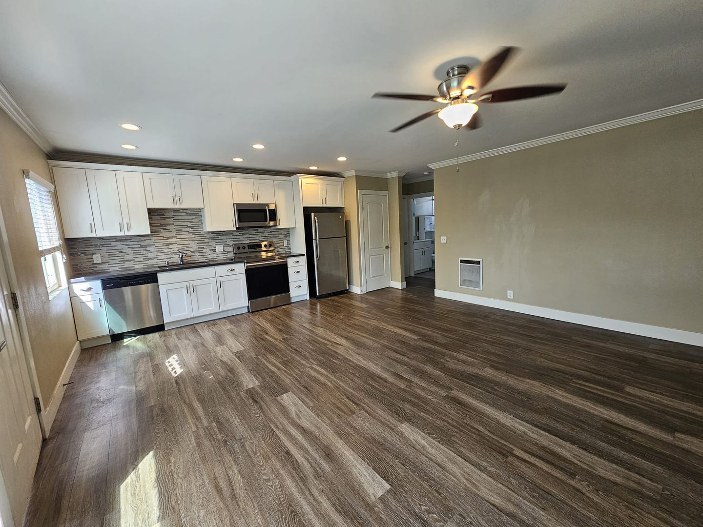 San Diego Apartment: 3674 Villa Terrace