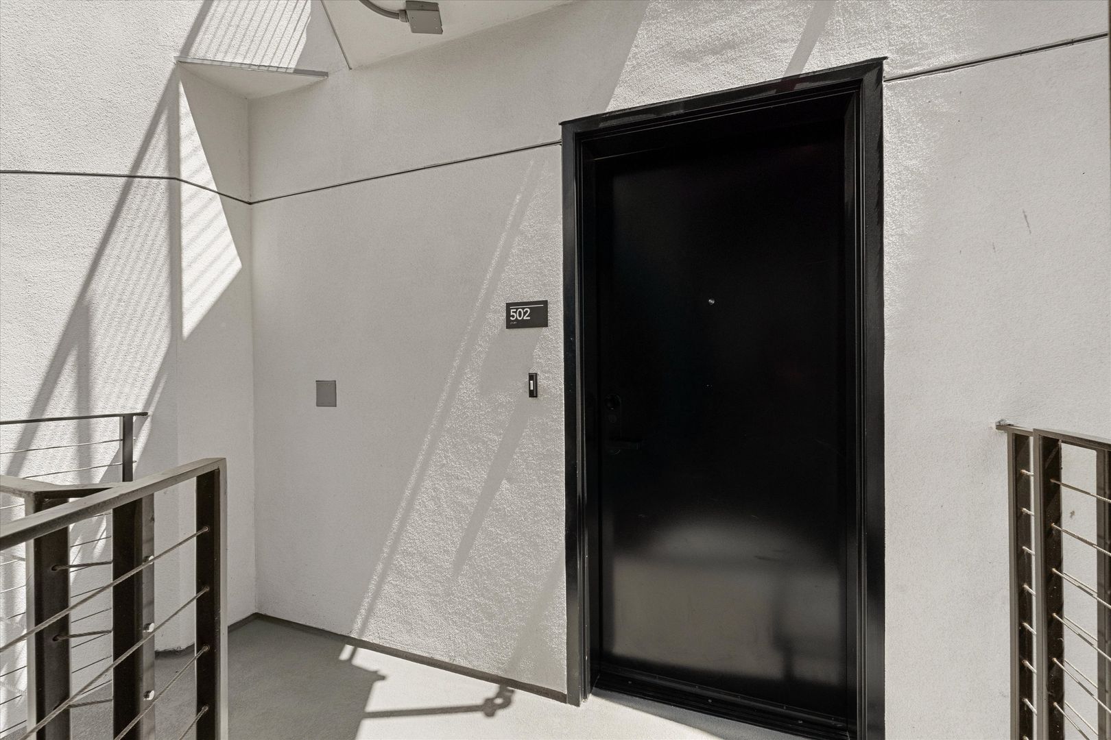 Westchester Apartment: 8833 Reading Ave