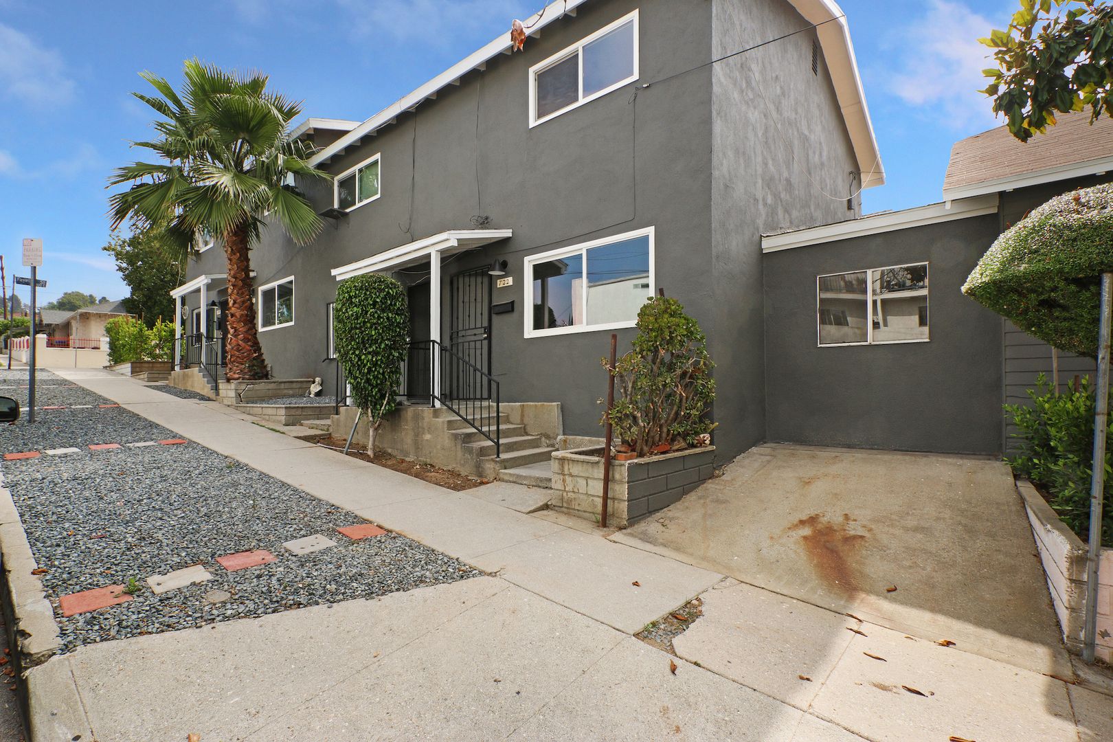 Highland Park Apartment: 722 Milwaukee Ave.