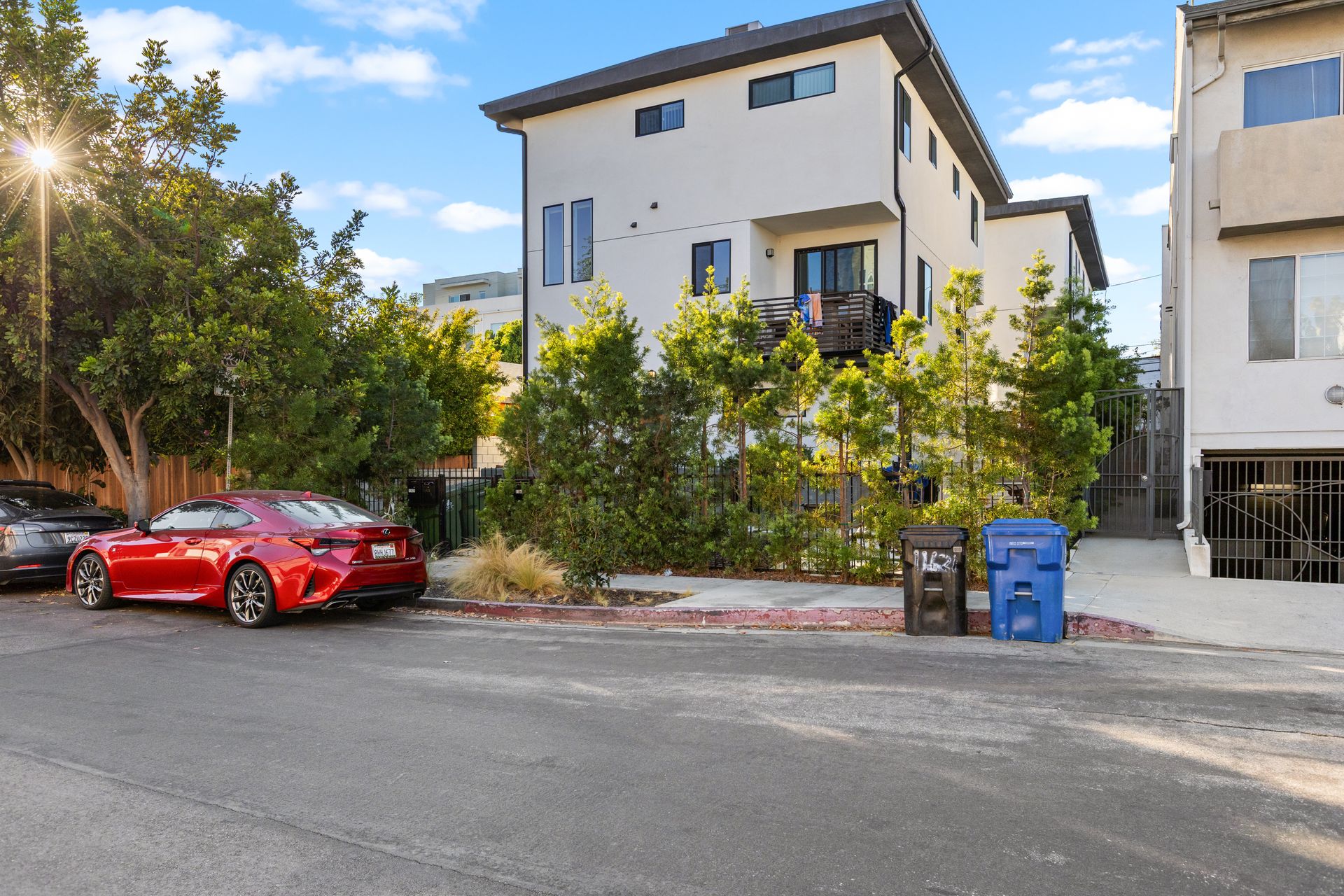 Los Angeles Townhome: 11621 Ayres Ave.