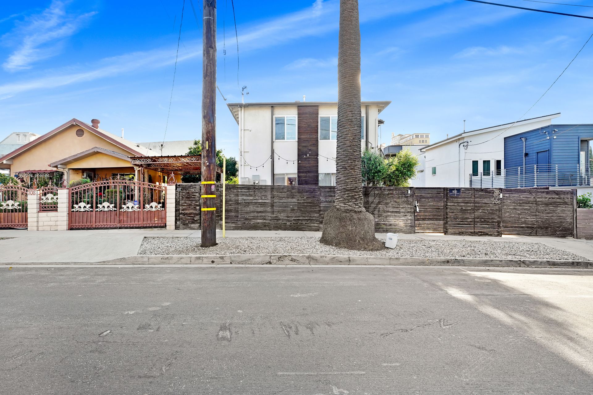 Los Angeles Condo: 706 N Rampart Blvd