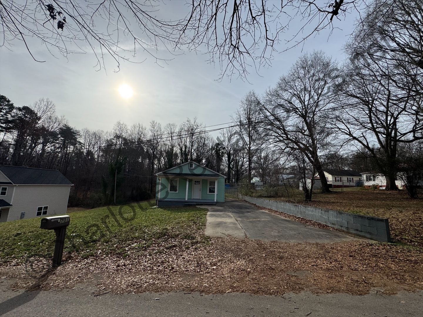 Cherryville House: 701 Hillsdale Dr