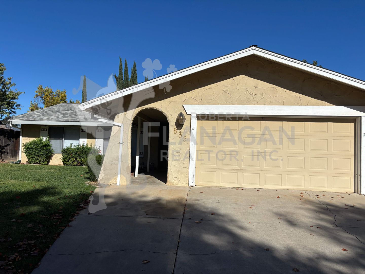 Merced House: 835 Columbia