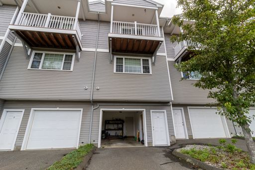 Spacious Luxury Multi Level, 2 Bedroom Condo – photo 1