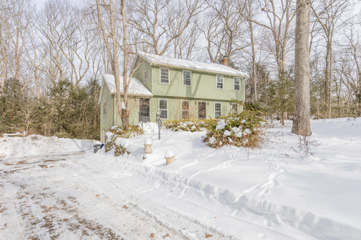 Spacious 3BR Home on Wooded Lot & Garage